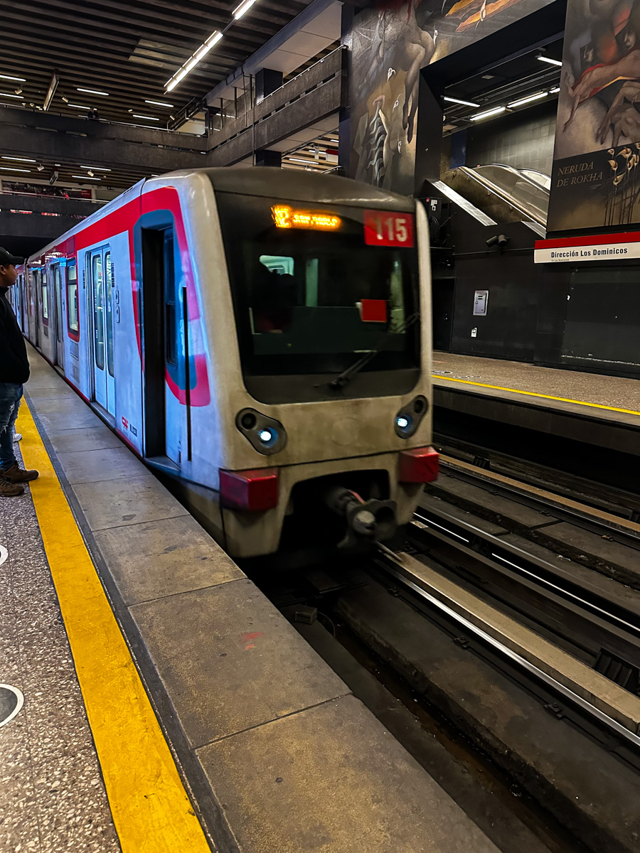 Getting Around: Guide to Public Transportation in Santiago